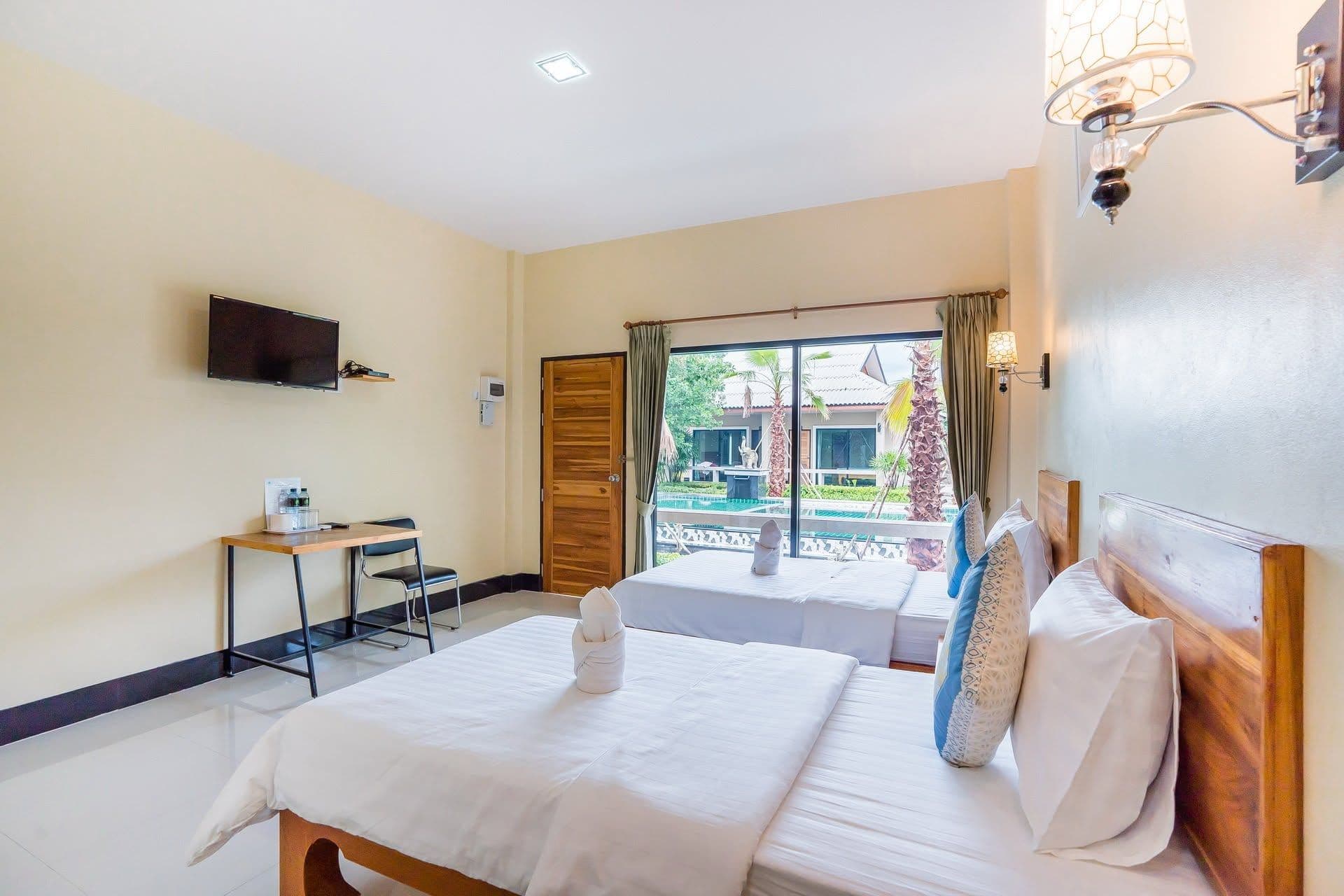 ต้นตาลรีสอร์ต ชะอำ (Tontan Resort Cha-am)