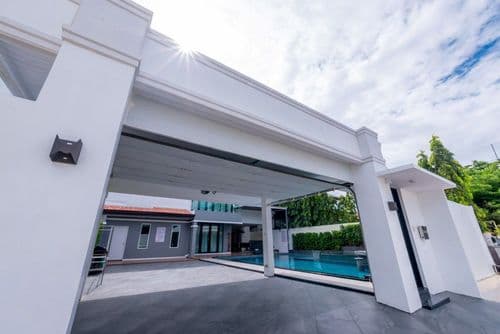 ลัคชูรี่ พูล วิลลา (Luxury Pool Villa Pattaya & Exquisite Pool Villa C) รูปภาพที่ 3