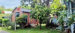 แสงจ้าฟาร์มรีสอร์ท (Saengcha Farm Resort)