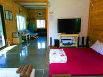 แสงจ้าฟาร์มรีสอร์ท (Saengcha Farm Resort)