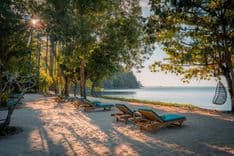 เดอะมูริง รีสอร์ท (The Mooring Resort)