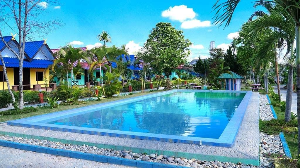 เรือนวิว รีสอร์ท (Ruenview Resort)