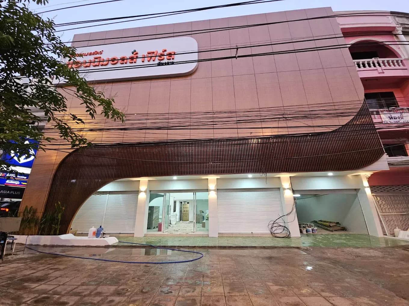 โรงพยาบาลสัตว์แอนนิมอลส์เฟิร์ส เชียงราย (Animals Frist Hospital)