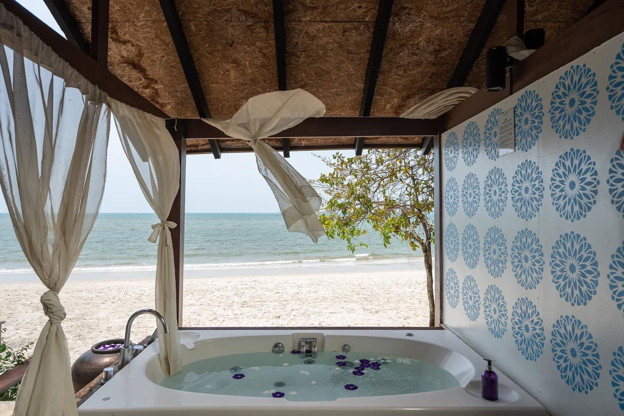 เซ็นทารา ชานทะเล รีสอร์ท แอนด์ วิลลา (Centara Chaan Talay Resort & Villas)