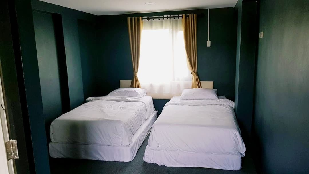 เบด แอนด์ บัทเลอร์ โฮสเทล (Bed and Butler Hostel)