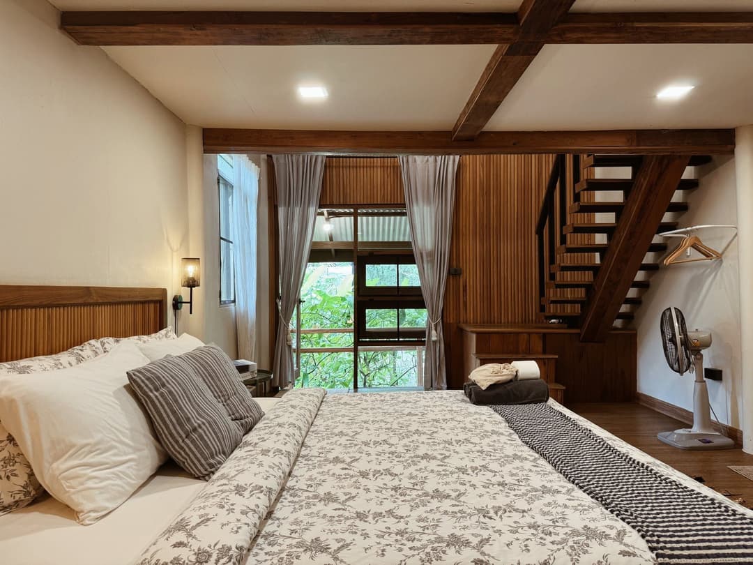 เอเพิลคอทเทจ (April cottage)