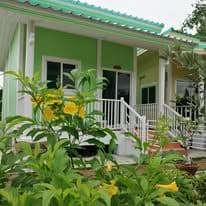 บ้านอิงสวนโฮมสเตย์สุวรรณภูมิ (Ban Ing Suan Homestay Suvarnabhum)