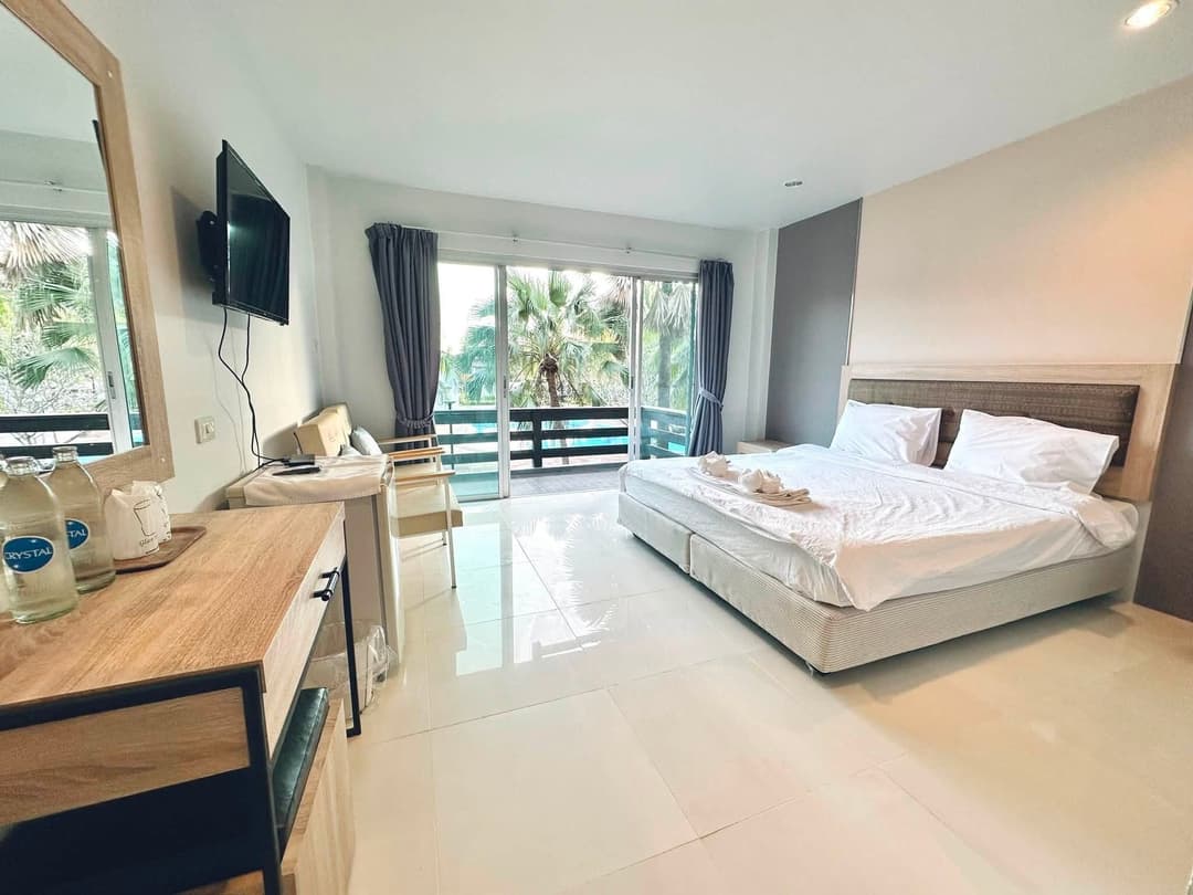 นาข่าบุรี โฮเต็ล แอนด์ รีสอร์ท (Nakhaburi Hotel & Resort)