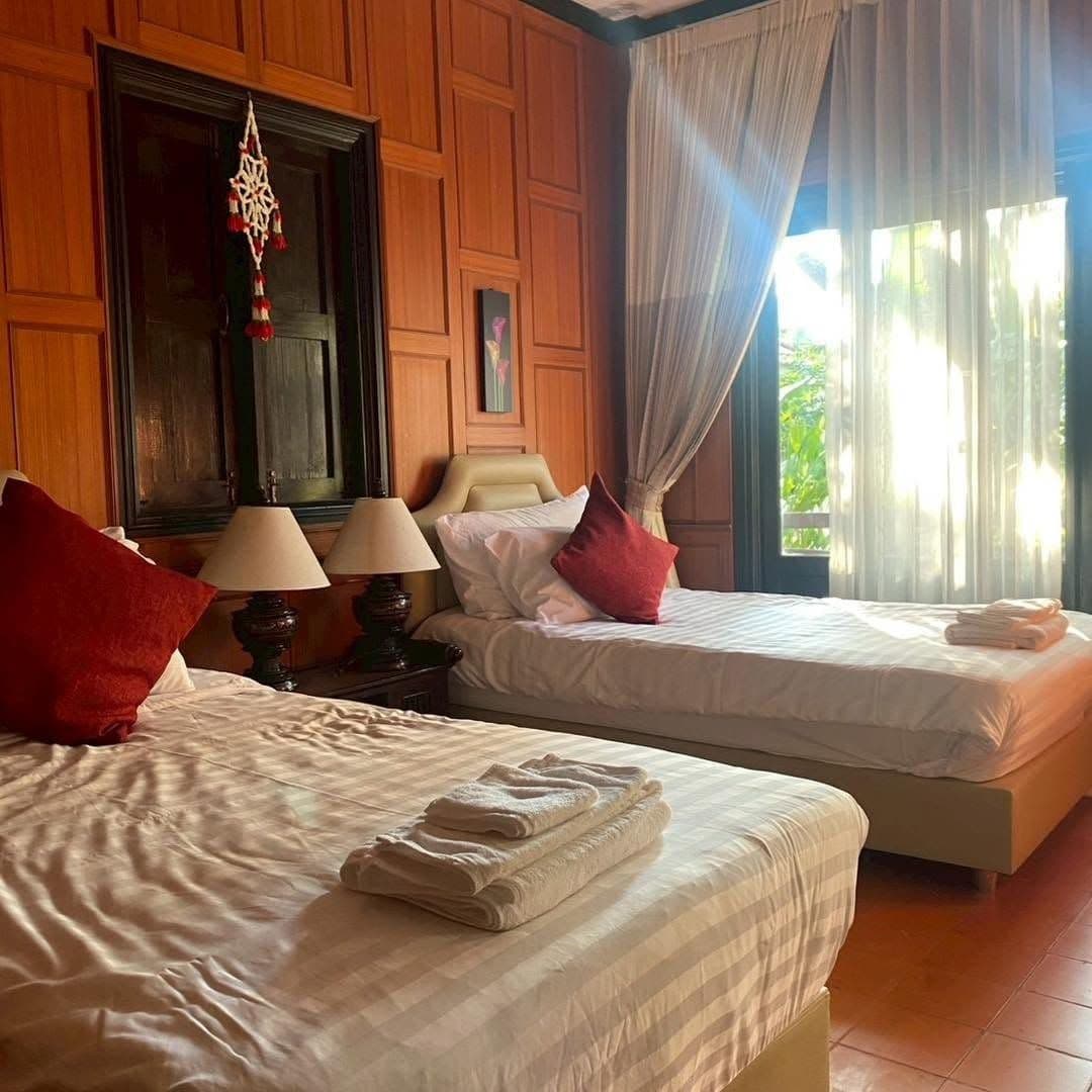 พลาบุรี รีสอร์ต (Phalaburi Resort)